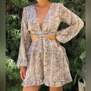 Luxxel printed romper size small